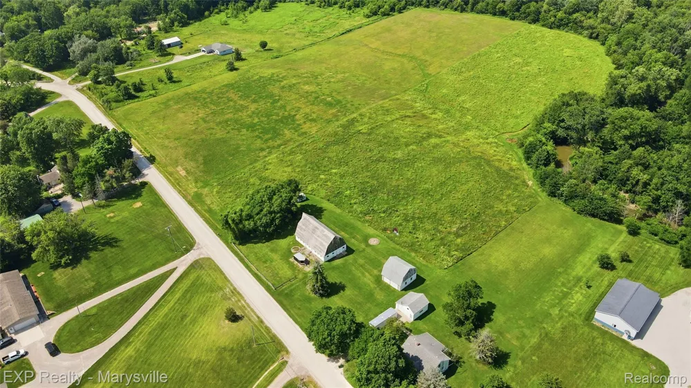 5694 Belle River Road China Township, MI 48054