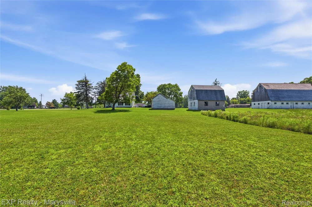 5694 Belle River Road China Township, MI 48054