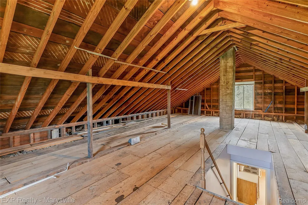 5694 Belle River Road China Township, MI 48054