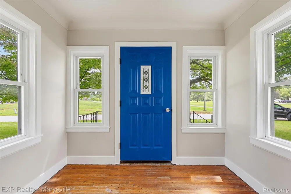 5694 Belle River Road China Township, MI 48054