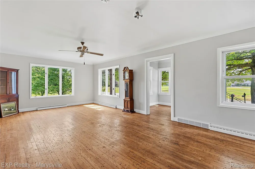5694 Belle River Road China Township, MI 48054