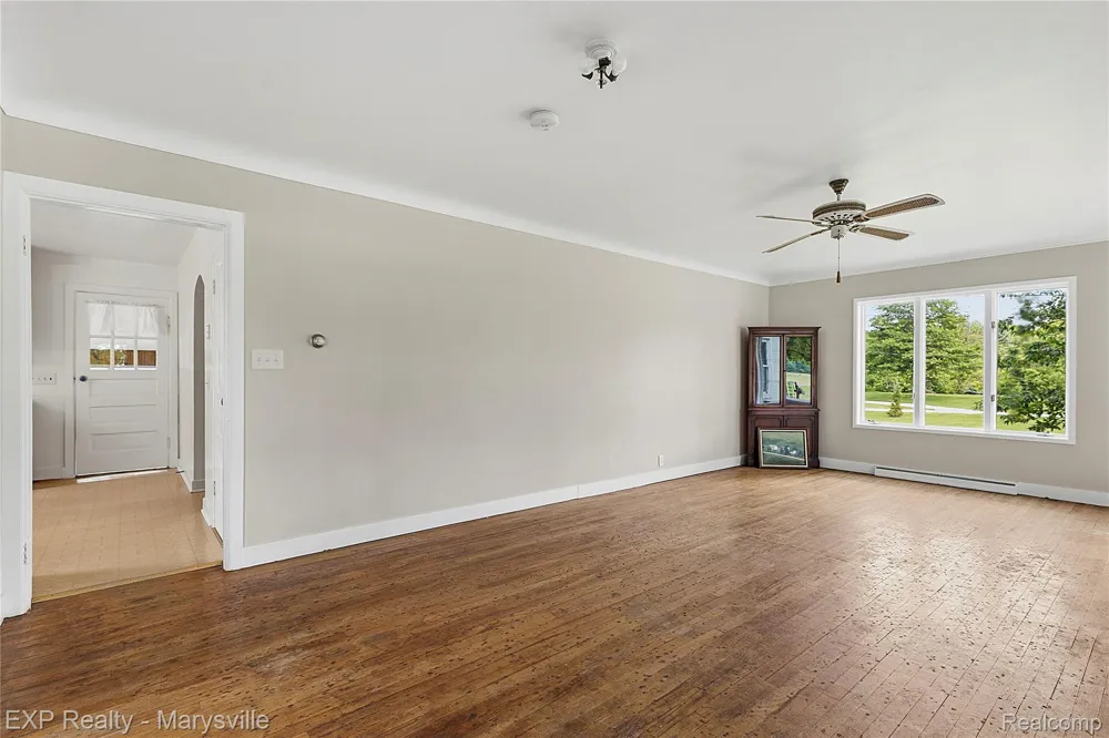 5694 Belle River Road China Township, MI 48054