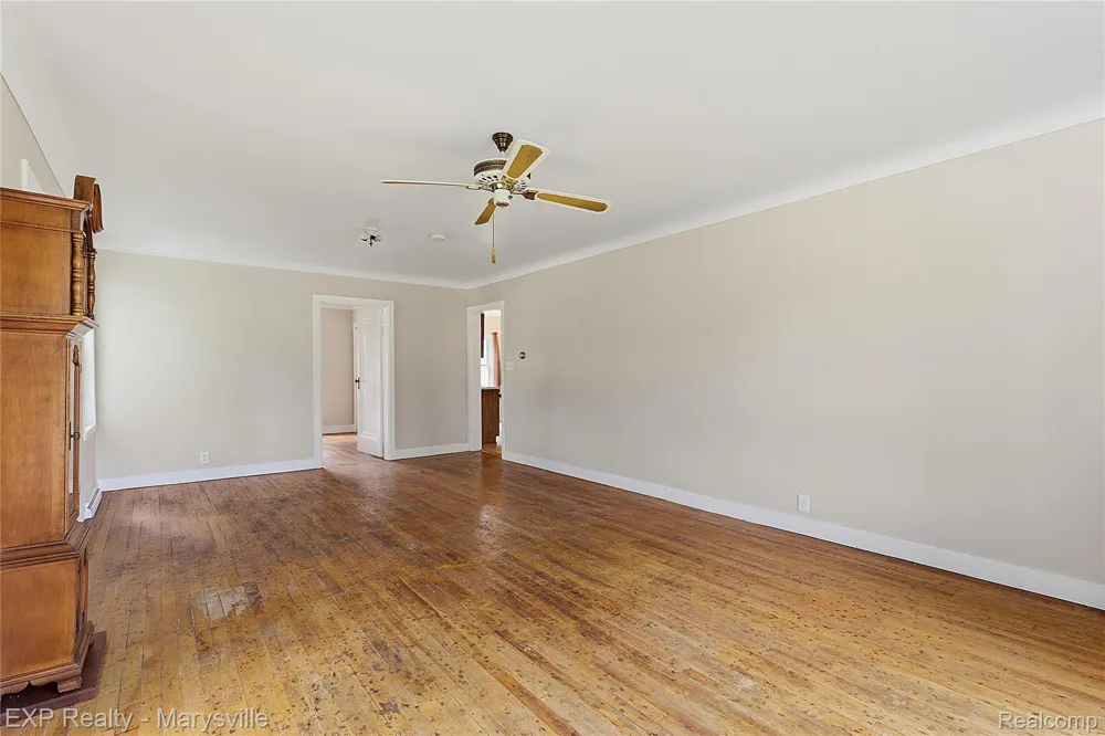 5694 Belle River Road China Township, MI 48054