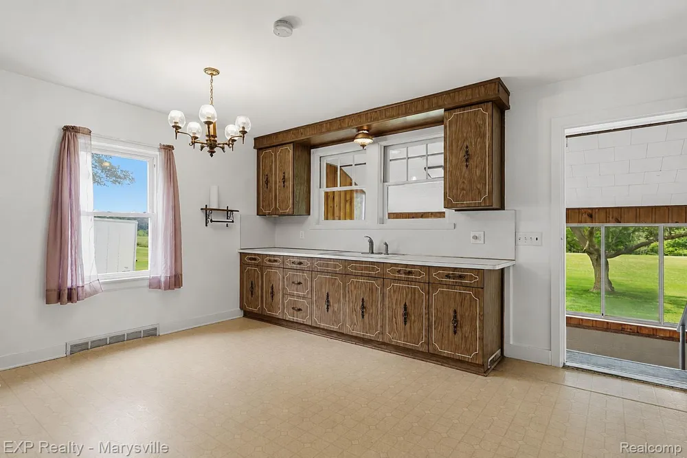 5694 Belle River Road China Township, MI 48054