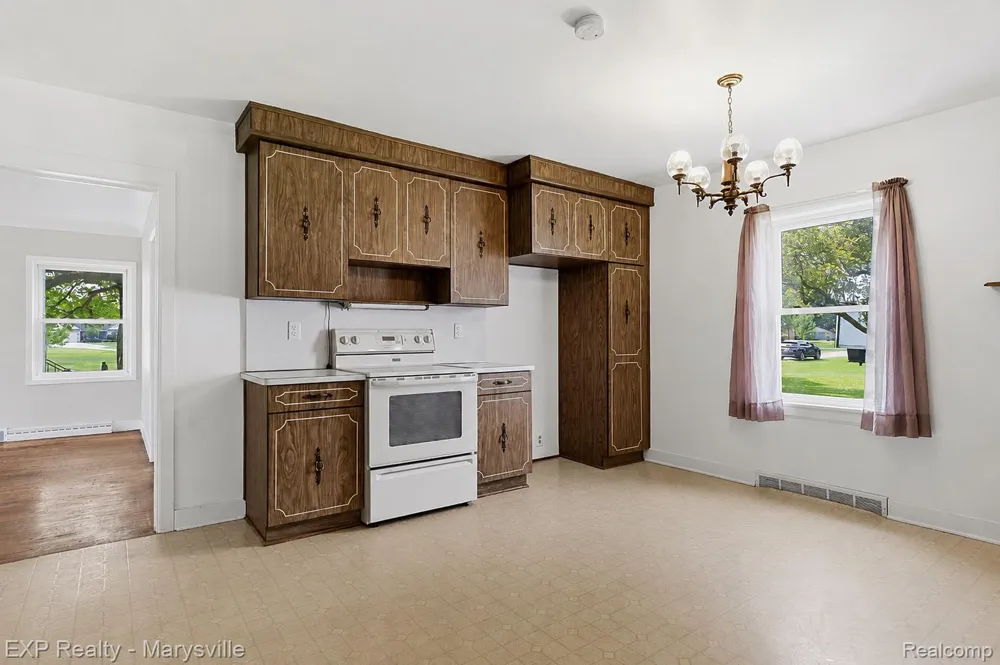 5694 Belle River Road China Township, MI 48054