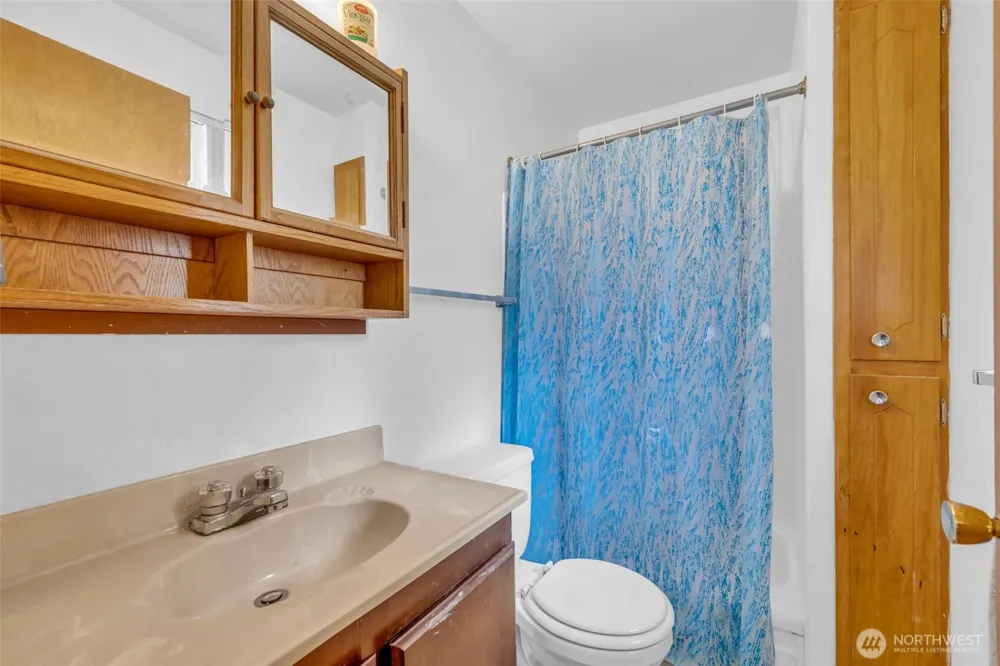 302 188th Street Shoreline, WA 98133