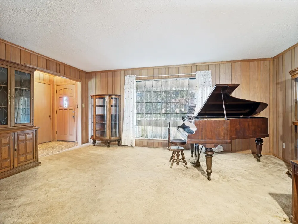 1081 Wright Street Terrell, TX 75160