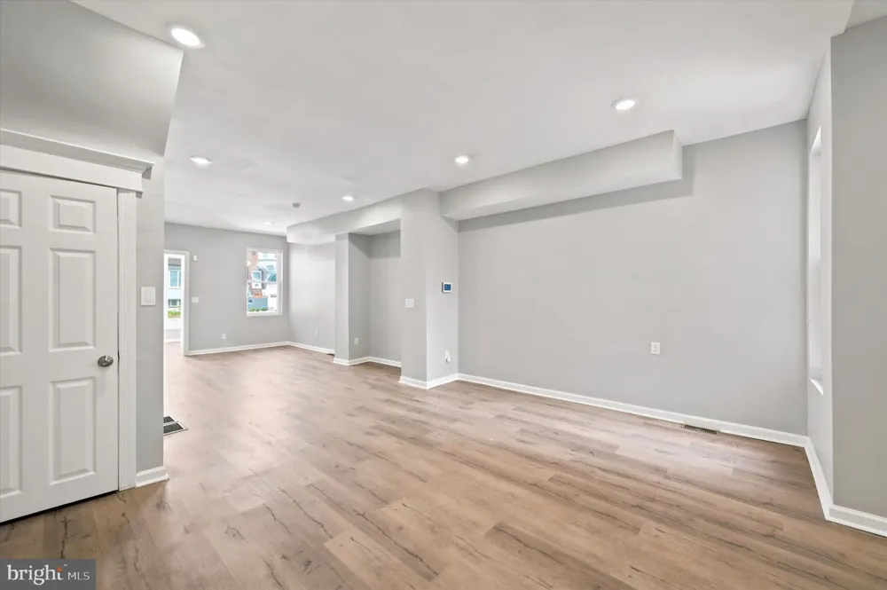 5739 12TH STREET Philadelphia, PA 19141