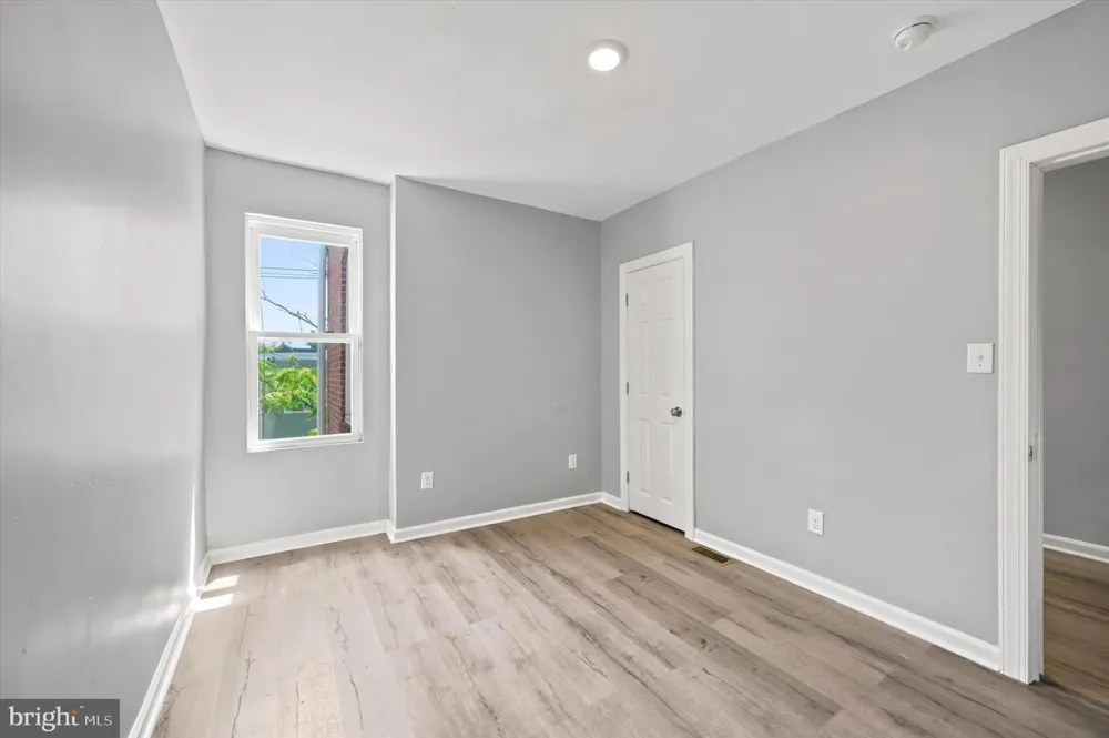 5739 12TH STREET Philadelphia, PA 19141