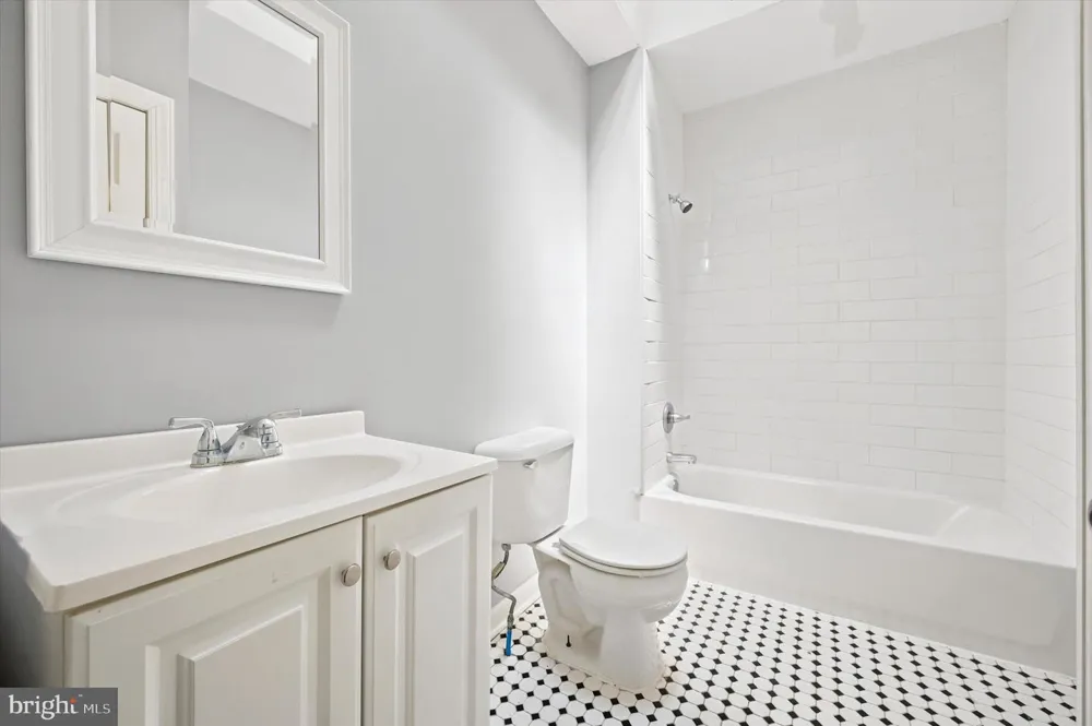 5739 12TH STREET Philadelphia, PA 19141