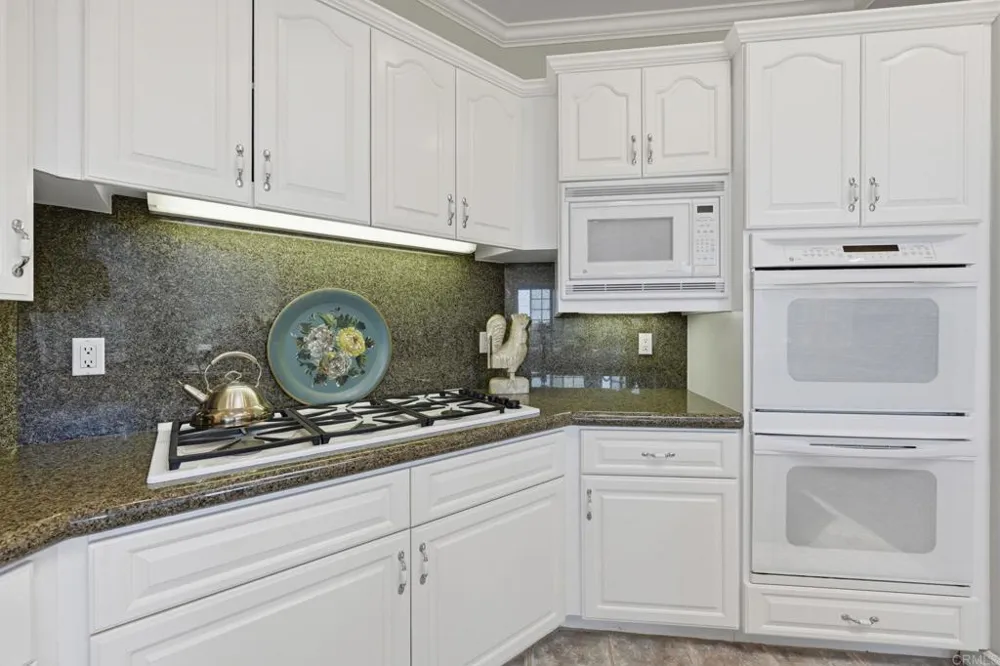 2292 Dos Lomas Fallbrook, CA 92028