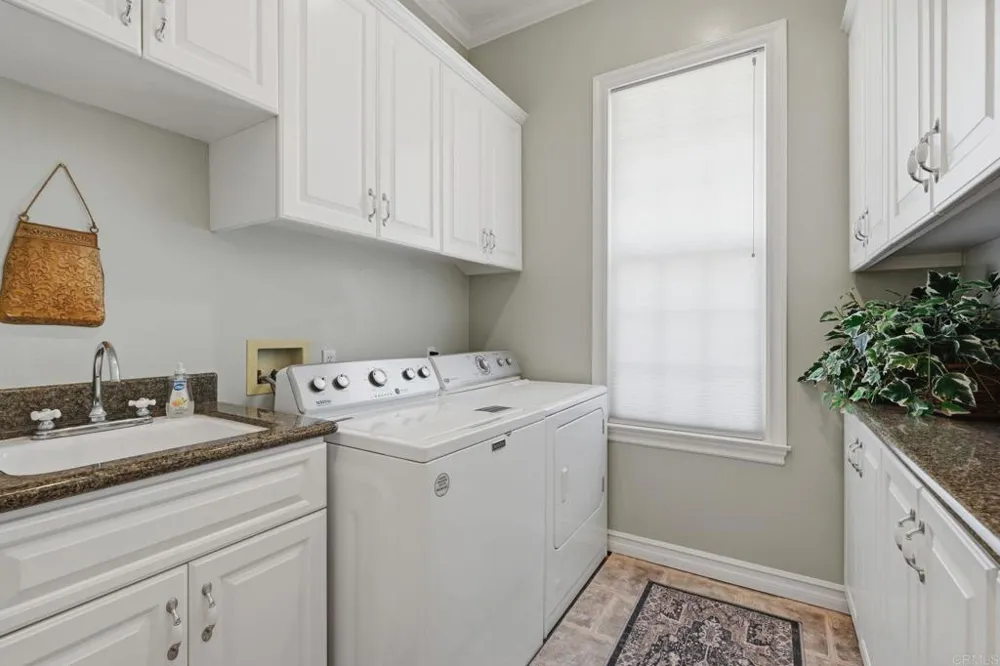 2292 Dos Lomas Fallbrook, CA 92028