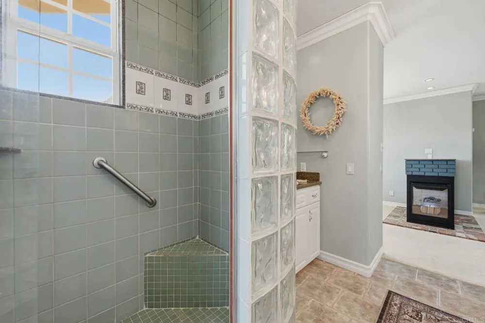 2292 Dos Lomas Fallbrook, CA 92028