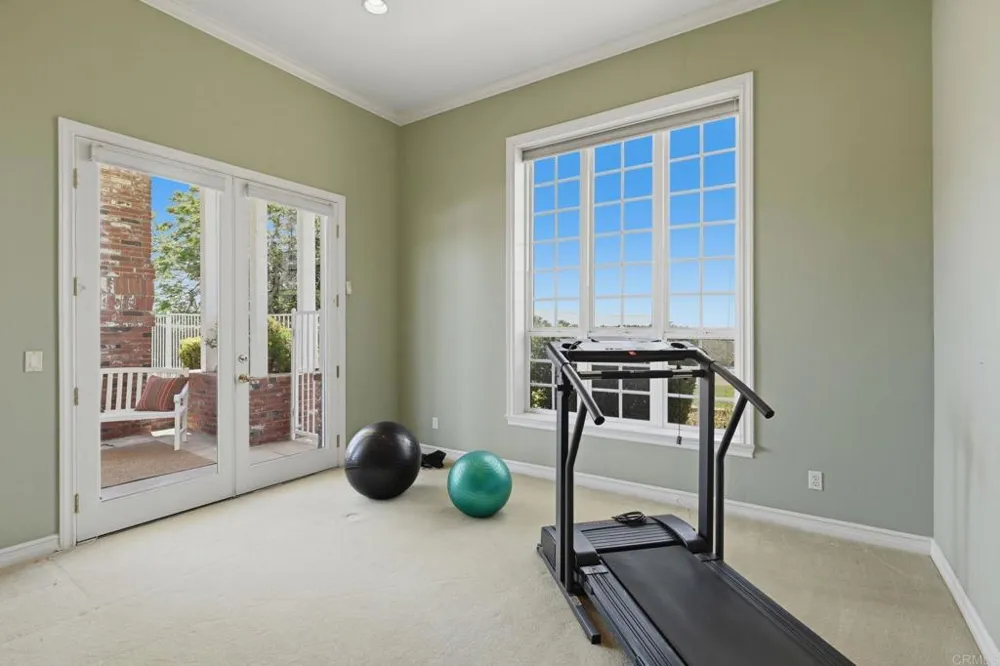 2292 Dos Lomas Fallbrook, CA 92028
