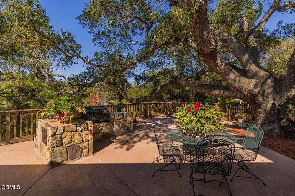 10681 Encino Drive Oak View, CA 93022