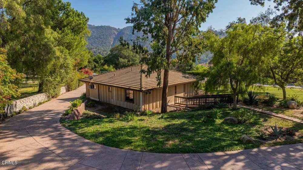 10681 Encino Drive Oak View, CA 93022