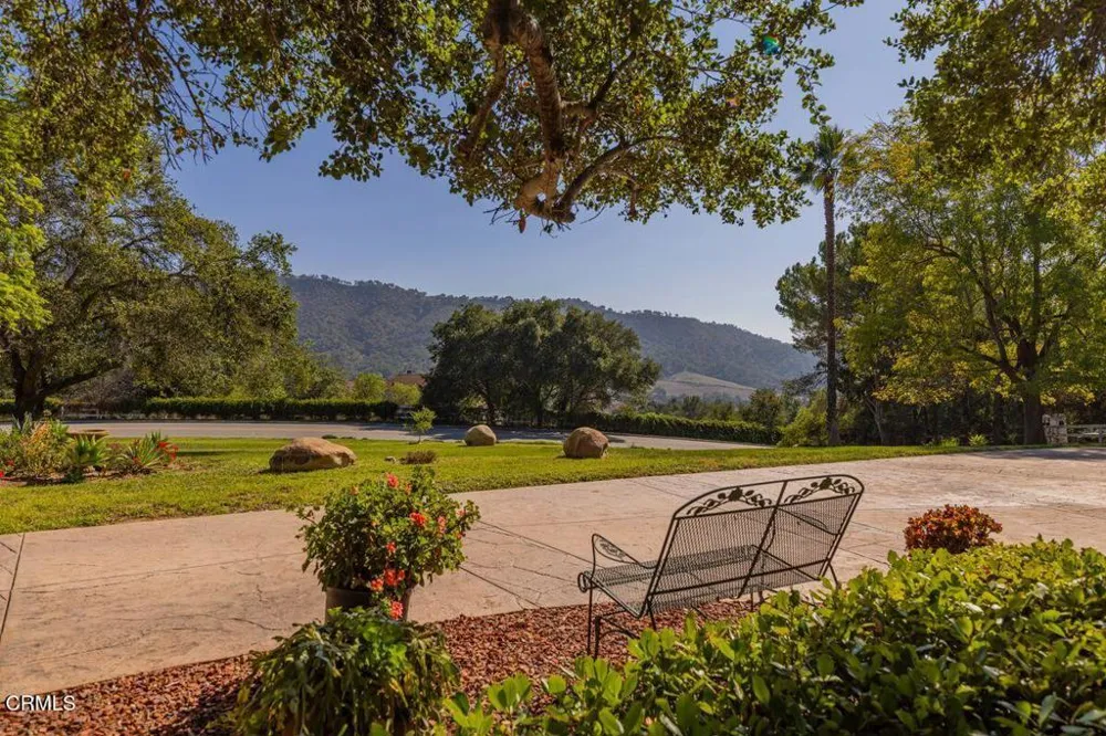 10681 Encino Drive Oak View, CA 93022