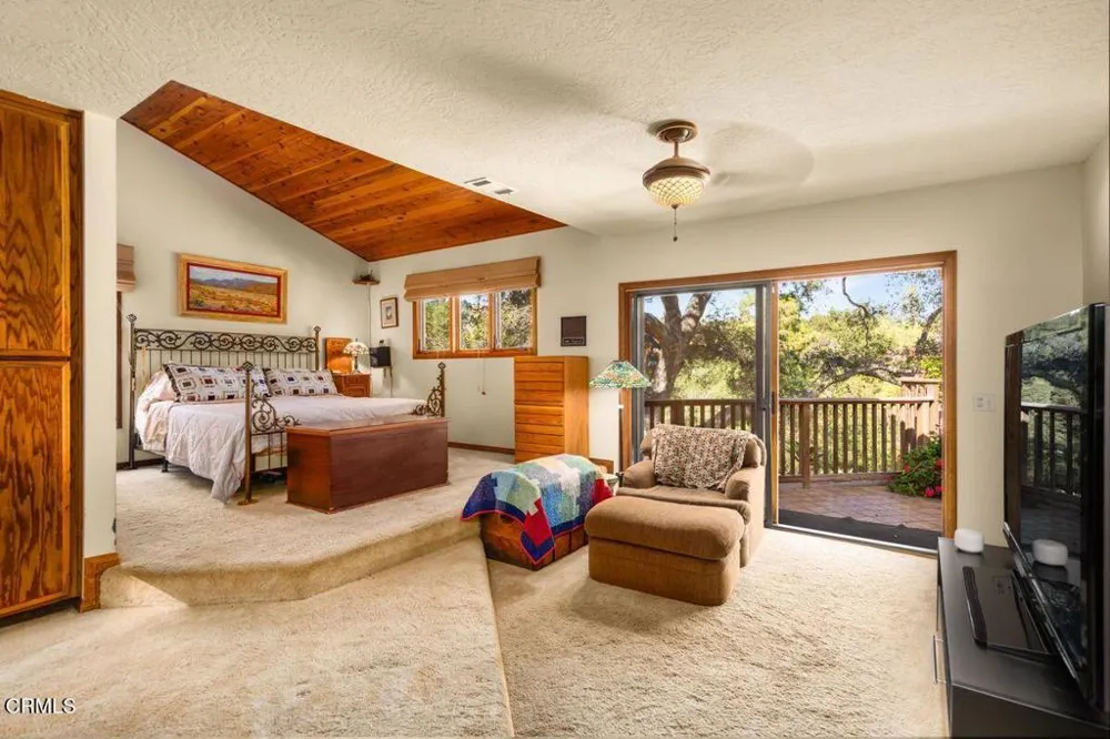 10681 Encino Drive Oak View, CA 93022