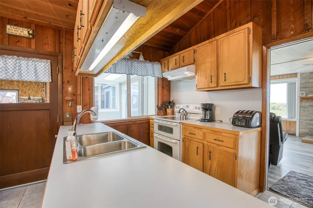 48571 Pacific Avenue Moclips, WA 98571