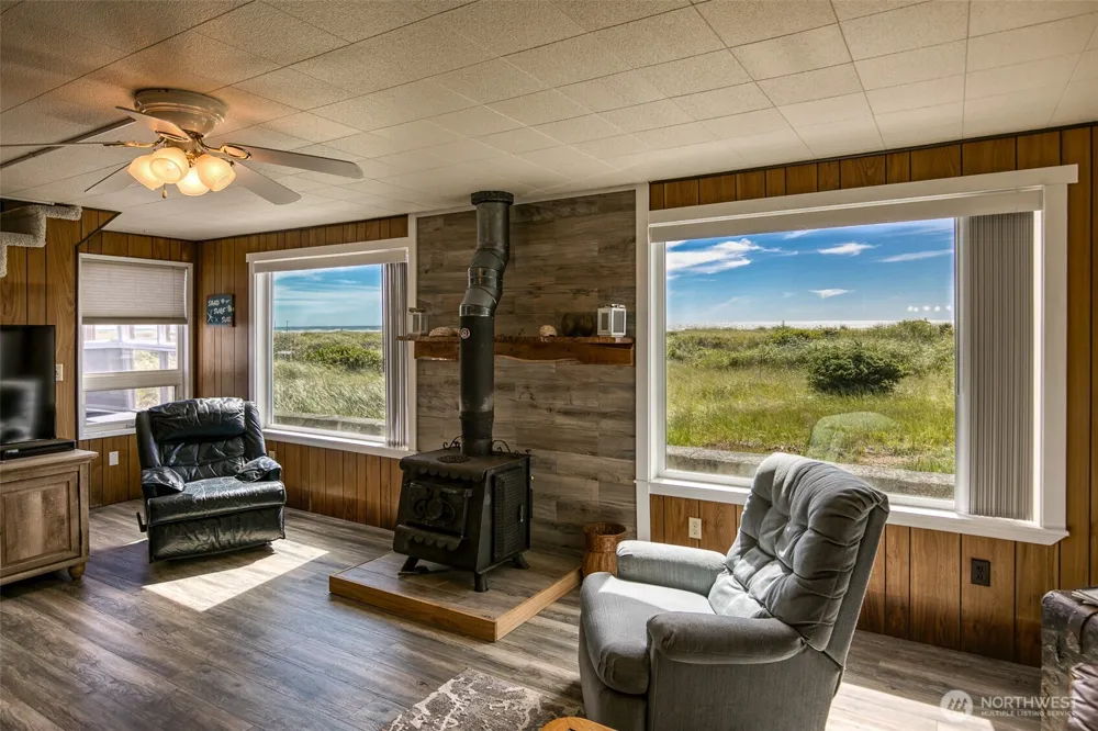 48571 Pacific Avenue Moclips, WA 98571