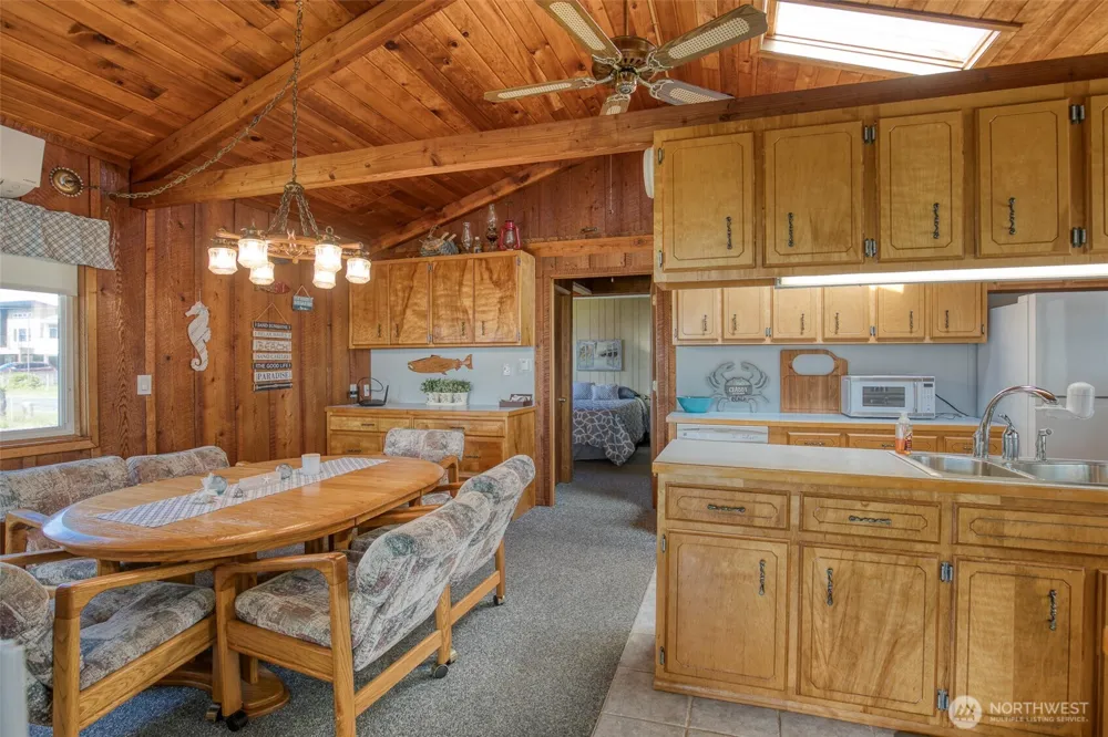 48571 Pacific Avenue Moclips, WA 98571
