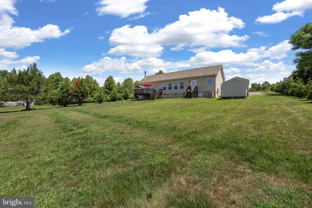 249 DERBY LANE Louisa, VA 23093