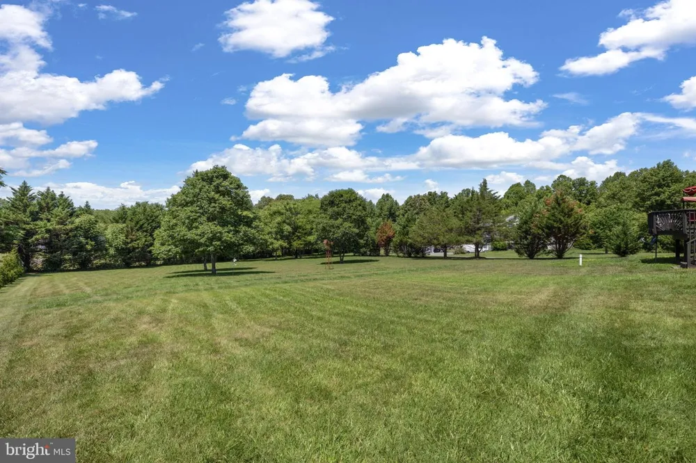 249 DERBY LANE Louisa, VA 23093