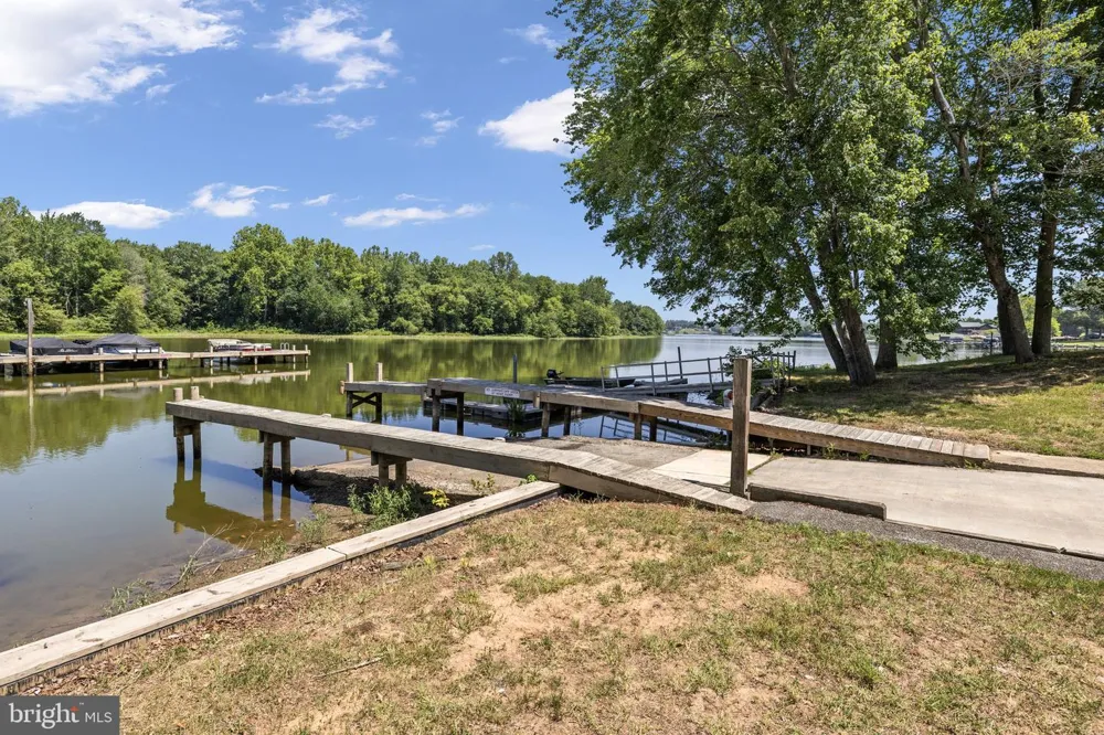 249 DERBY LANE Louisa, VA 23093
