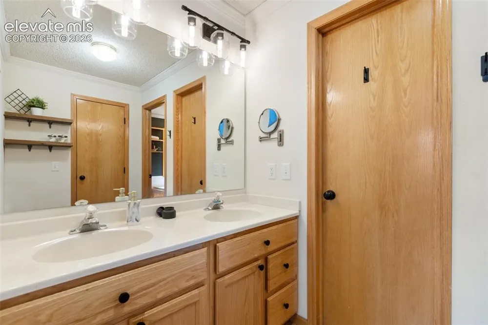 1 Como Street Como, CO 80432