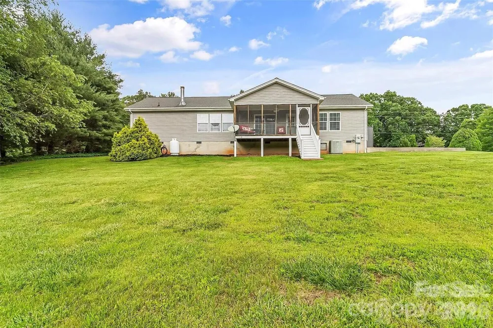 1162 Mountain Breeze Drive #LOT 1 Morganton, NC 28655