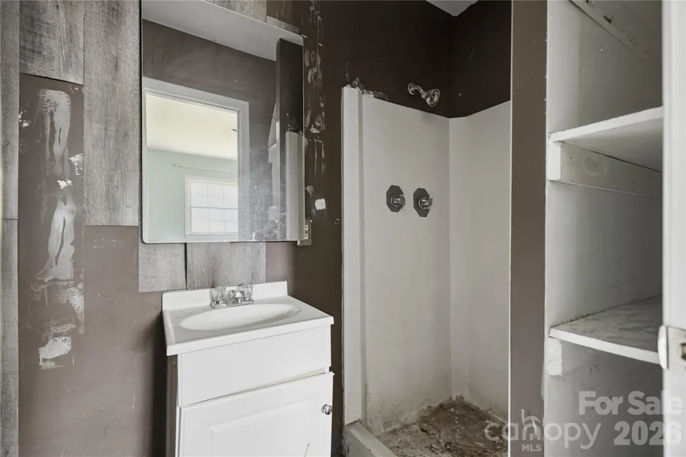 307 Dutchman Avenue Mount Holly, NC 28120