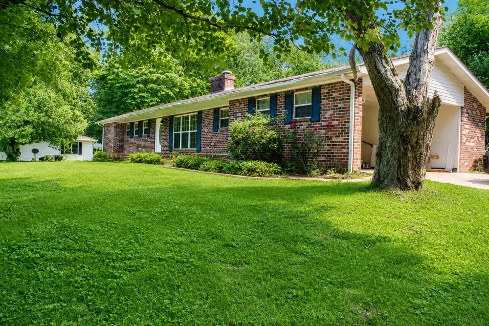 814 Cedar Springs Road Athens, TN 37303