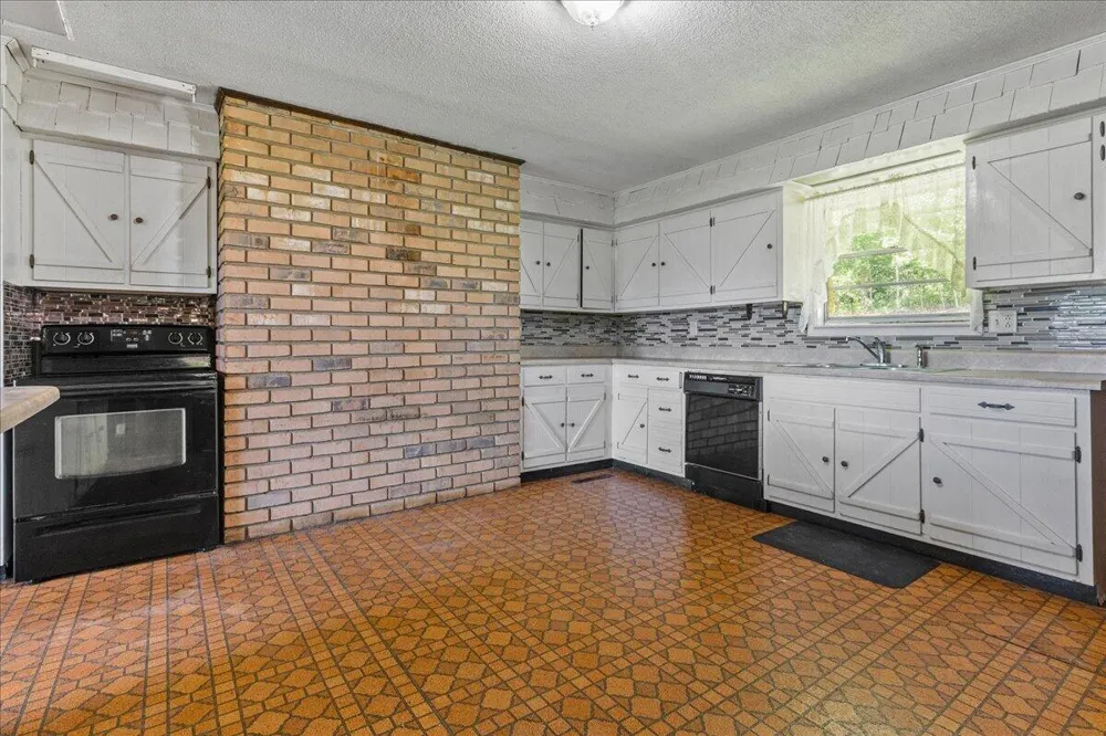 12760 Nopone Valley Road Decatur, TN 37322