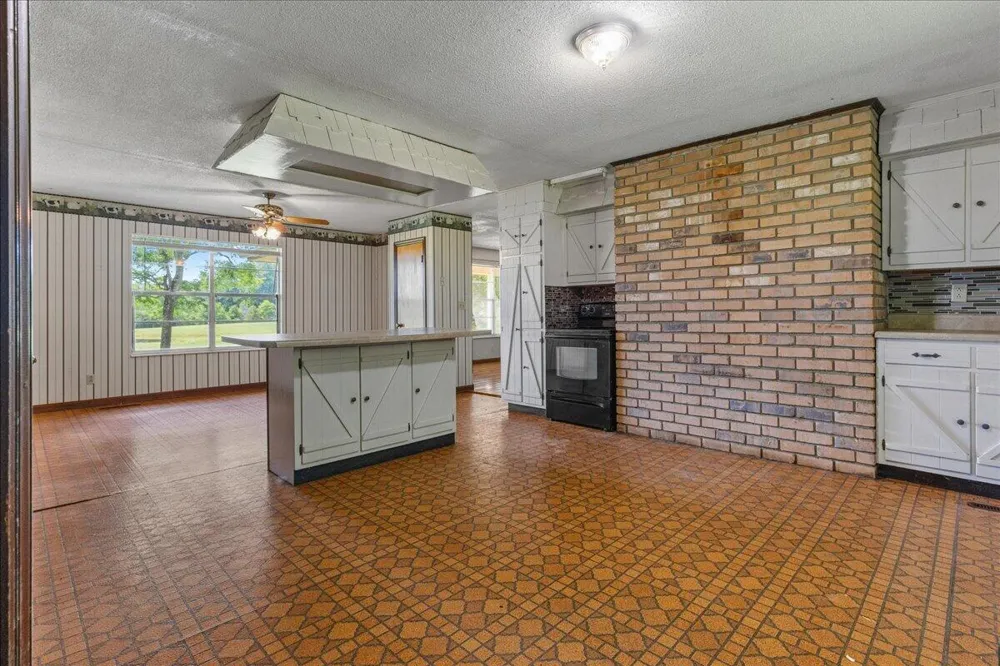12760 Nopone Valley Road Decatur, TN 37322
