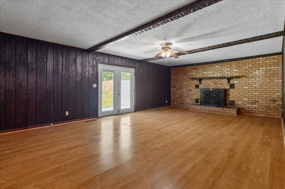 12760 Nopone Valley Road Decatur, TN 37322