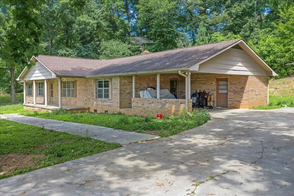 12760 Nopone Valley Road Decatur, TN 37322