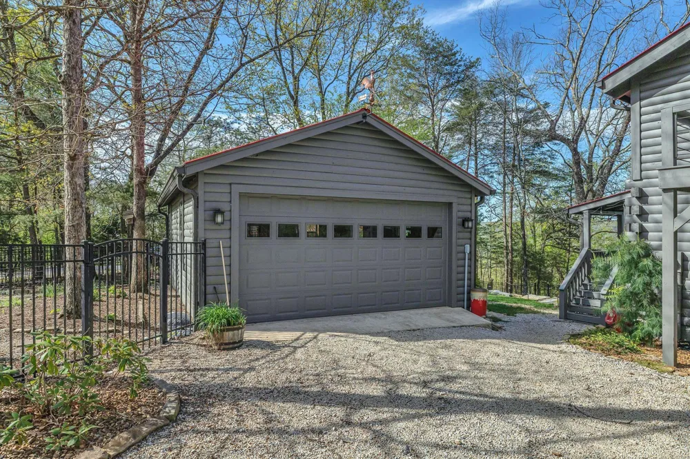 1841 Laurel Lake Drive Monteagle, TN 37356
