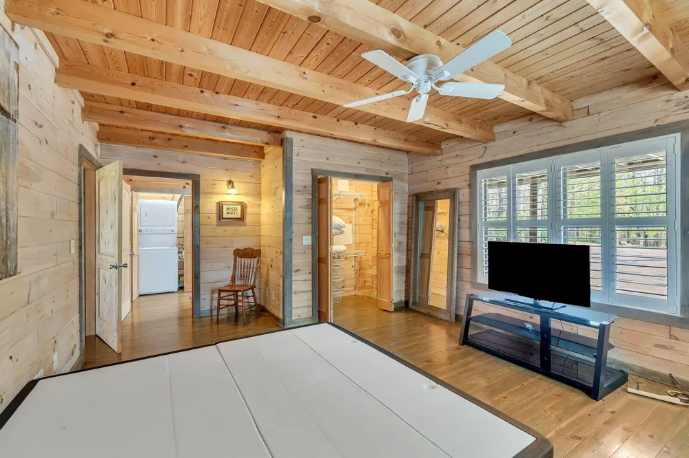 1841 Laurel Lake Drive Monteagle, TN 37356