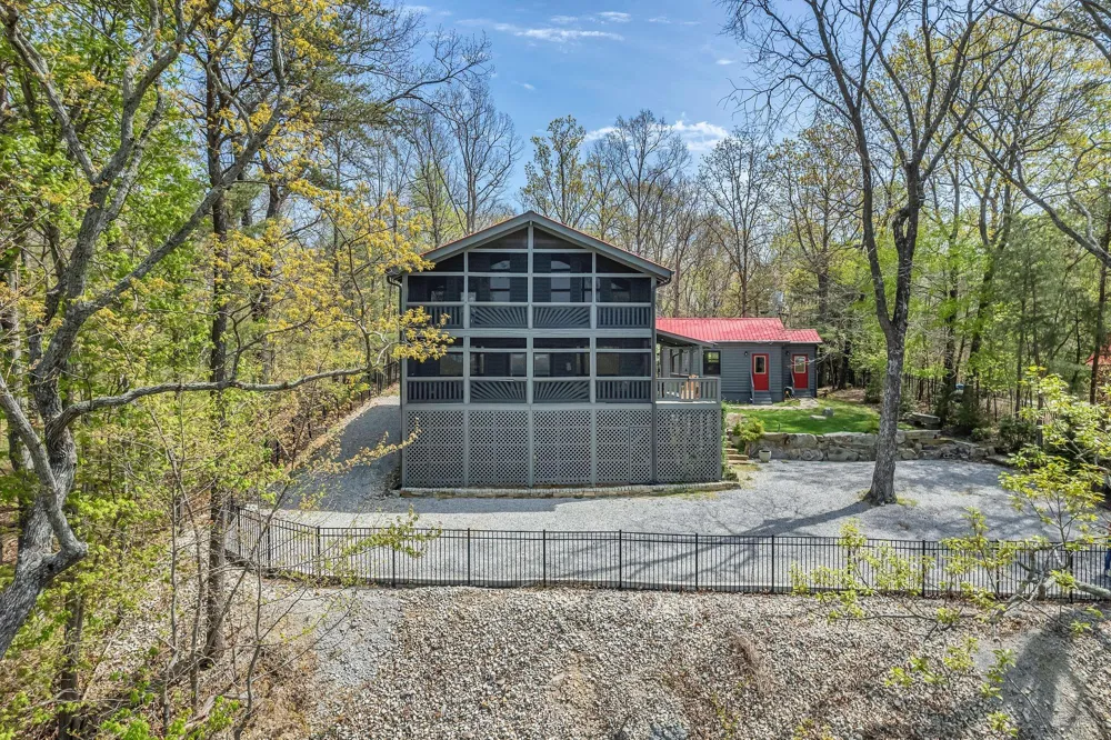 1841 Laurel Lake Drive Monteagle, TN 37356