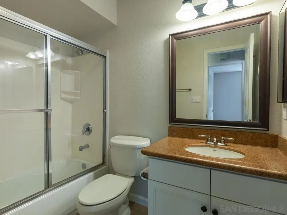6666 Beadnell Way #6 San Diego, CA 92117