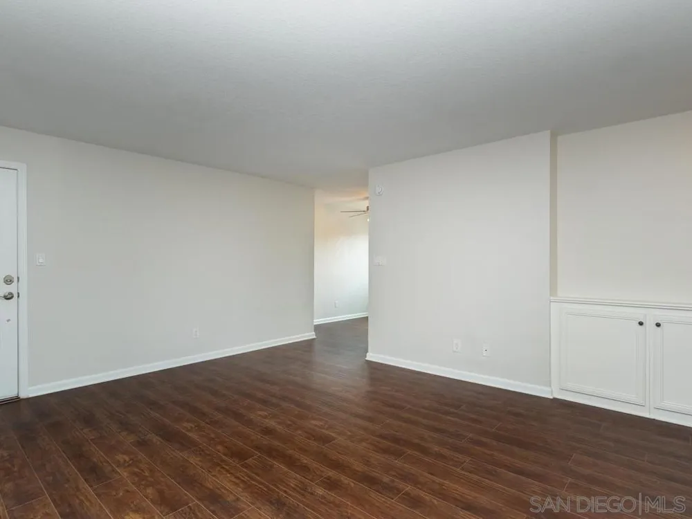 6666 Beadnell Way #6 San Diego, CA 92117