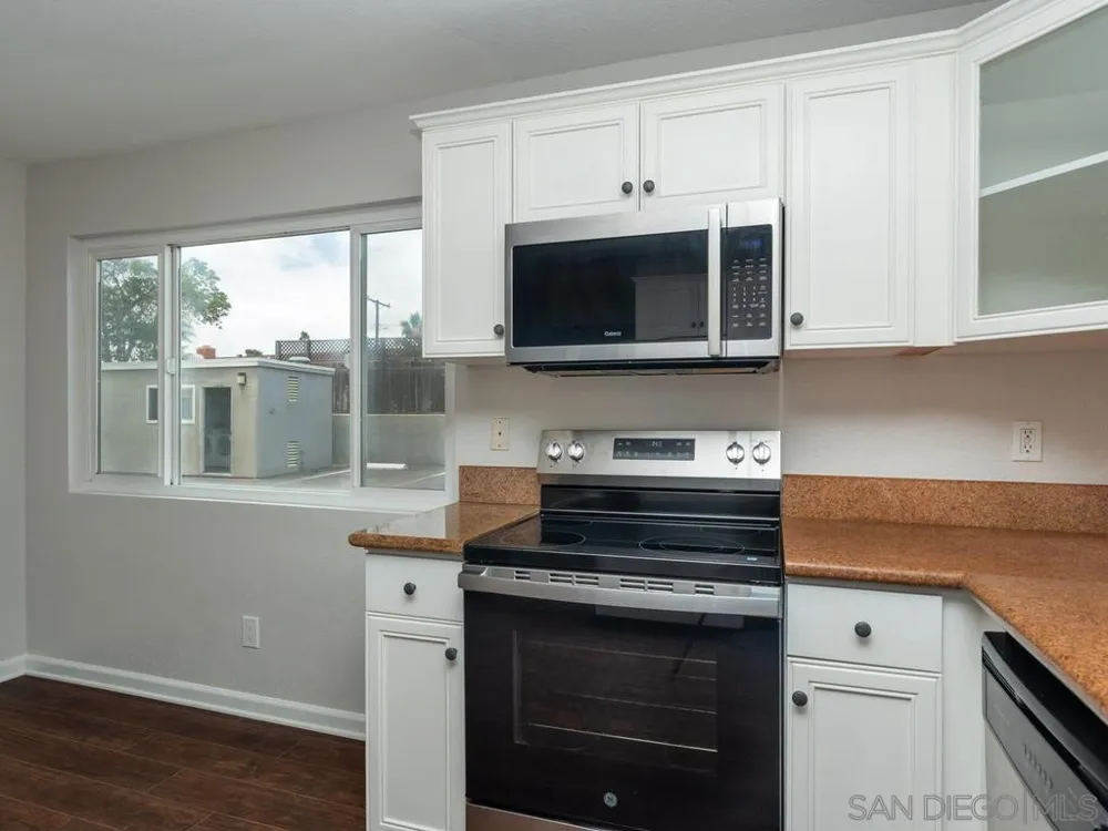 6666 Beadnell Way #6 San Diego, CA 92117