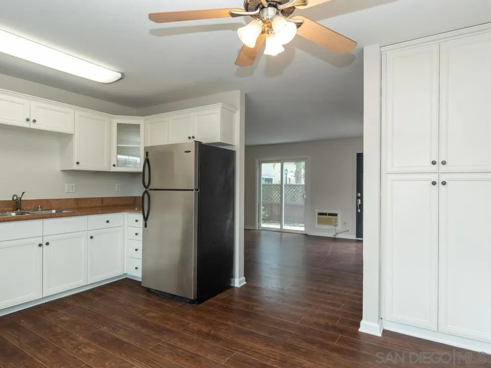 6666 Beadnell Way #6 San Diego, CA 92117