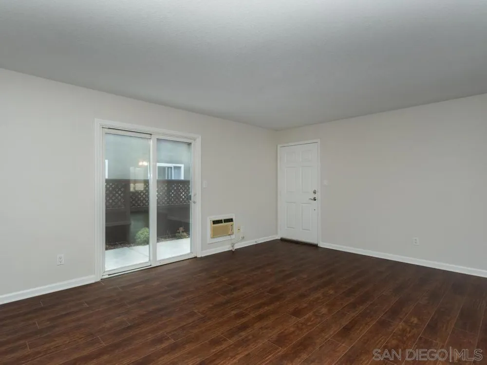 6666 Beadnell Way #6 San Diego, CA 92117