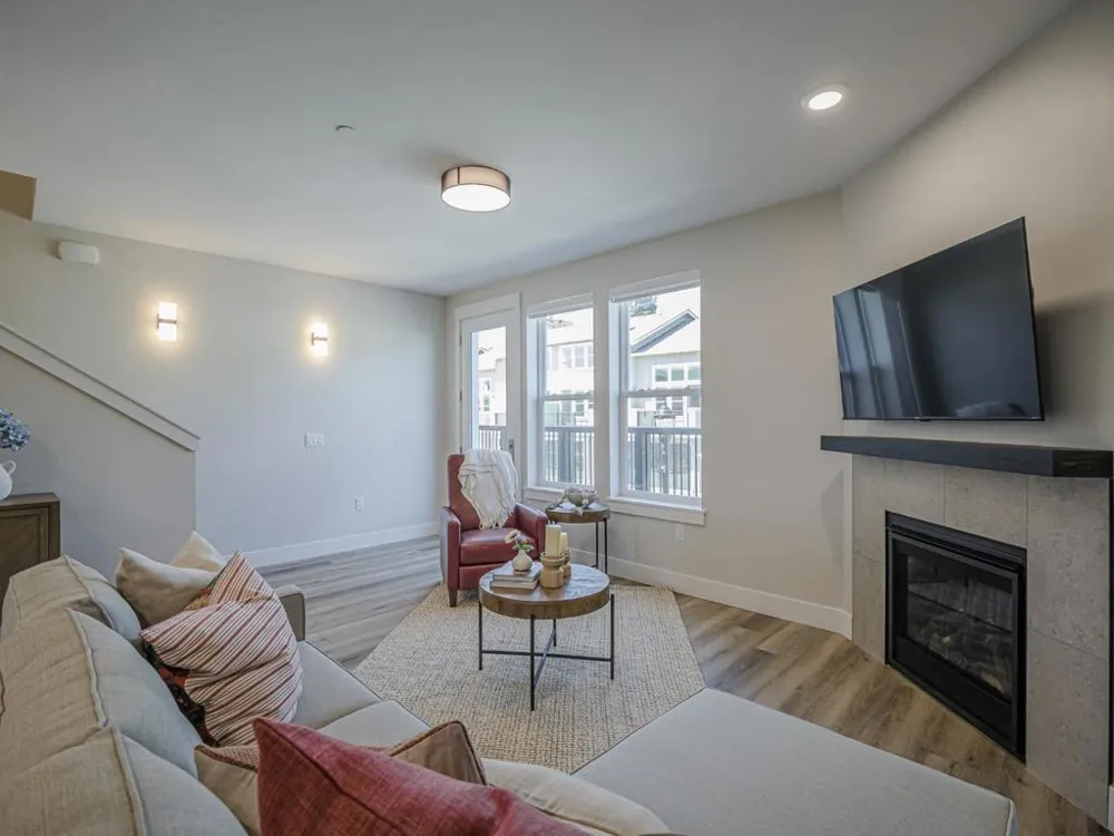 126 Aptos Village Way #2 Aptos, CA 95003