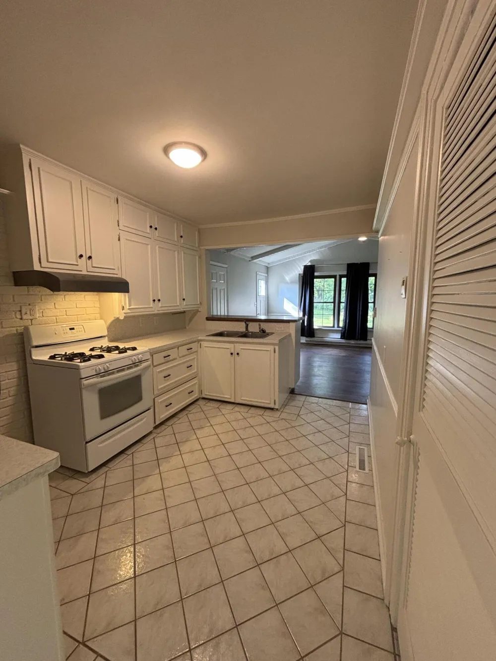 233 Monroe Street #A Brooklyn, MI 49230