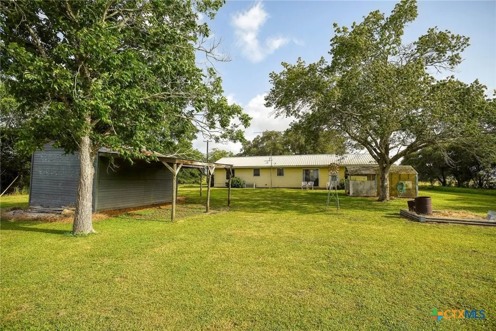 2179 US Highway 90a Shiner, TX 77984