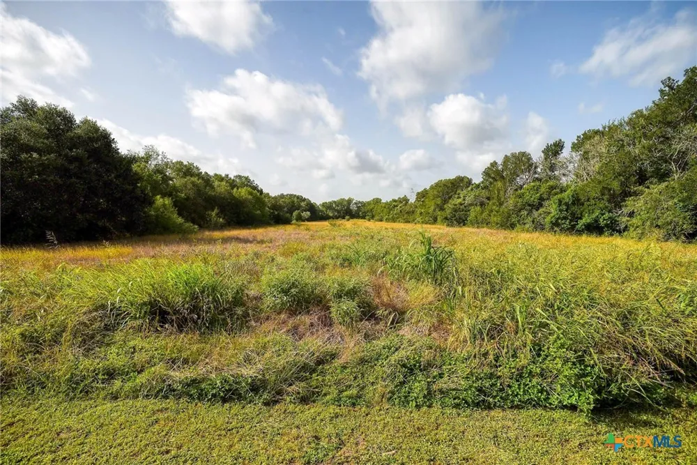 2179 US Highway 90a Shiner, TX 77984