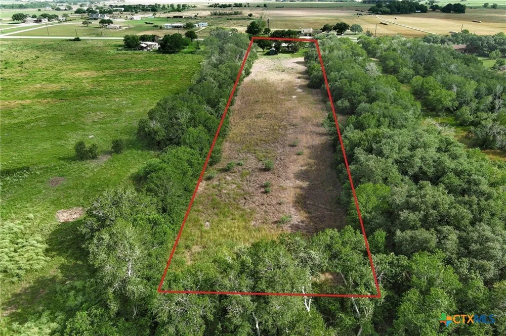 2179 US Highway 90a Shiner, TX 77984