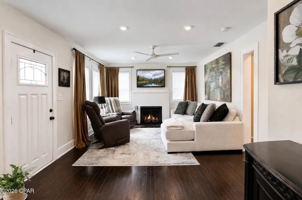 421 Bunkers Cove Road Panama City, FL 32401